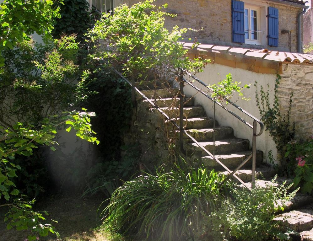 La Claverie Sainte-Radegonde-des-Noyers Exterior photo